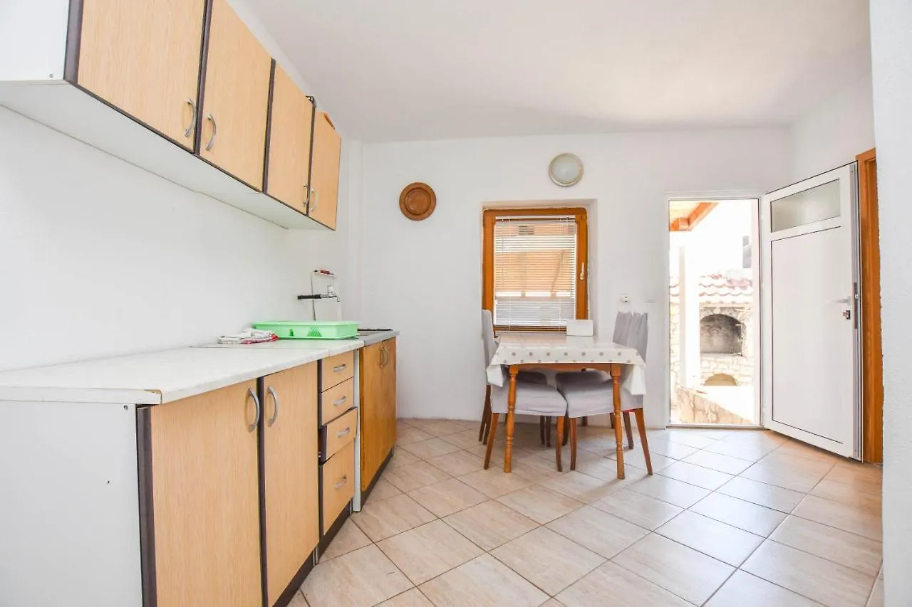 Vila House Mateo Neviđane 0*,
